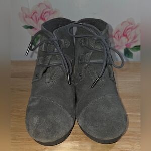 Toms Kala Wedge Size 9